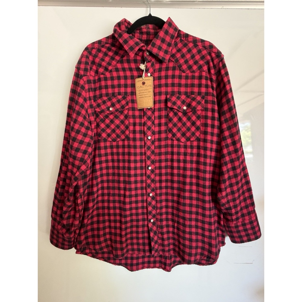 Cactus Men's Red/Black Check Flannel Long Sleeve Button-Up Shirt L Pockets